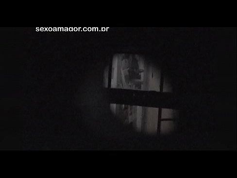 ❤️ Lourinho é filmado secretamente por um voyeur de bairro escondido atrás de tijolos ocos ❤️ Porno russo em pt.rusanalog.ru ❌️❤