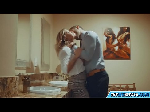 ❤️ Quando uma loira peituda o seduz numa casa de banho pública ❤️ Porno russo em pt.rusanalog.ru ❌️❤